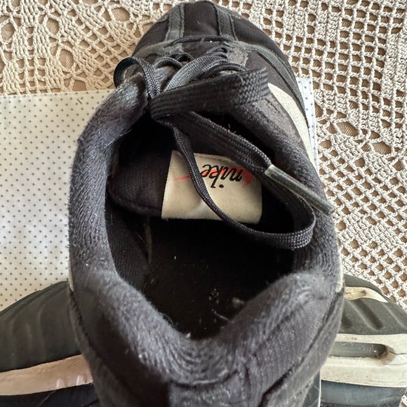 Size 9’gently used Nikes - Picture 4 of 6